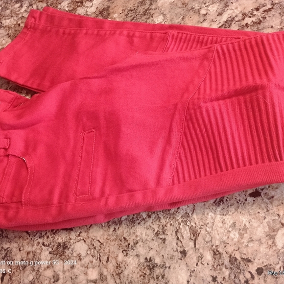 Vibrant Red Pants Boys Size 18 Me With No Tags - Picture 9 of 9